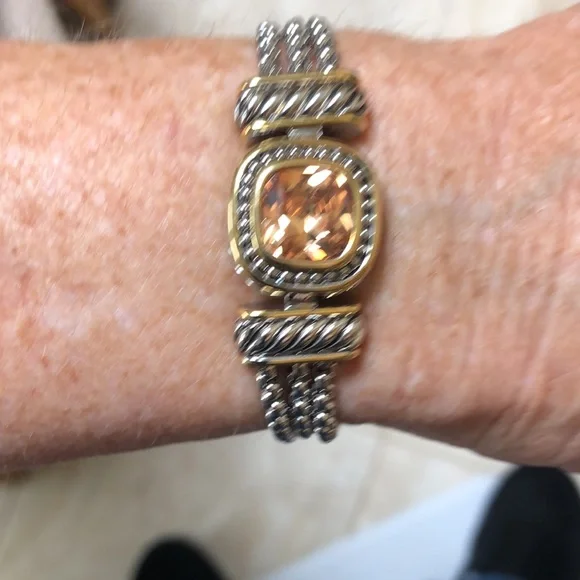 - Bracelet - Picture 6 of 8